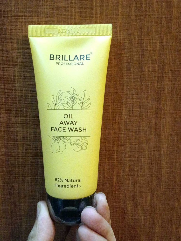 Brillare Oil Away Face Wash