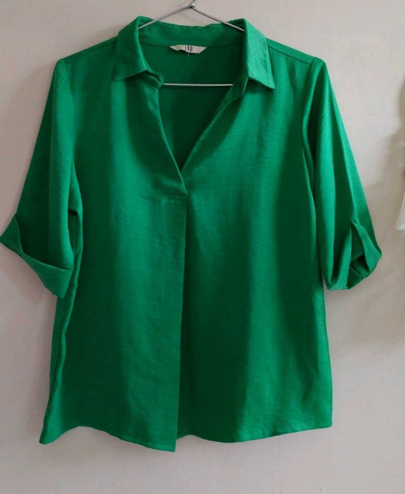 Green V-Neck Blouse/Shirt