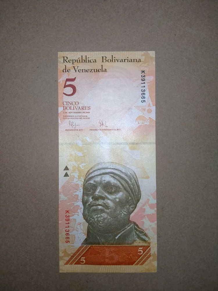 Venezuela 5 Boliviars Note In UNC condition.