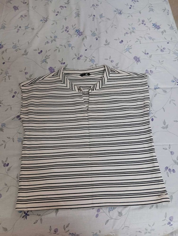 Striped Sleeveless Top