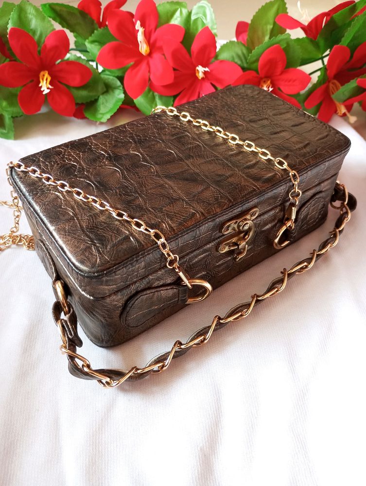 NEW SLING BAG With Detachable Chain