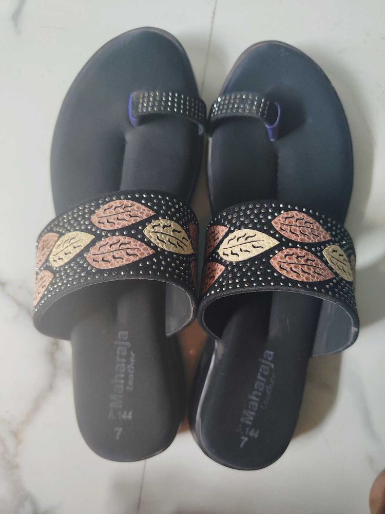 Stylish Ethnic Toe Ring Sandals