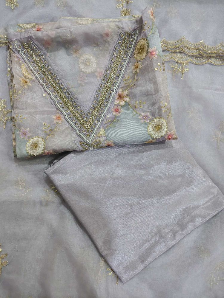 3 Pc Lavender Unstitched Suit Set