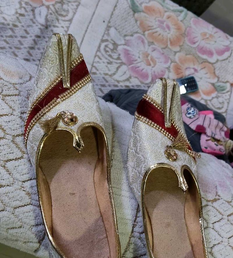 Men&#39;s Ethnic Jutti , Wear Only Once