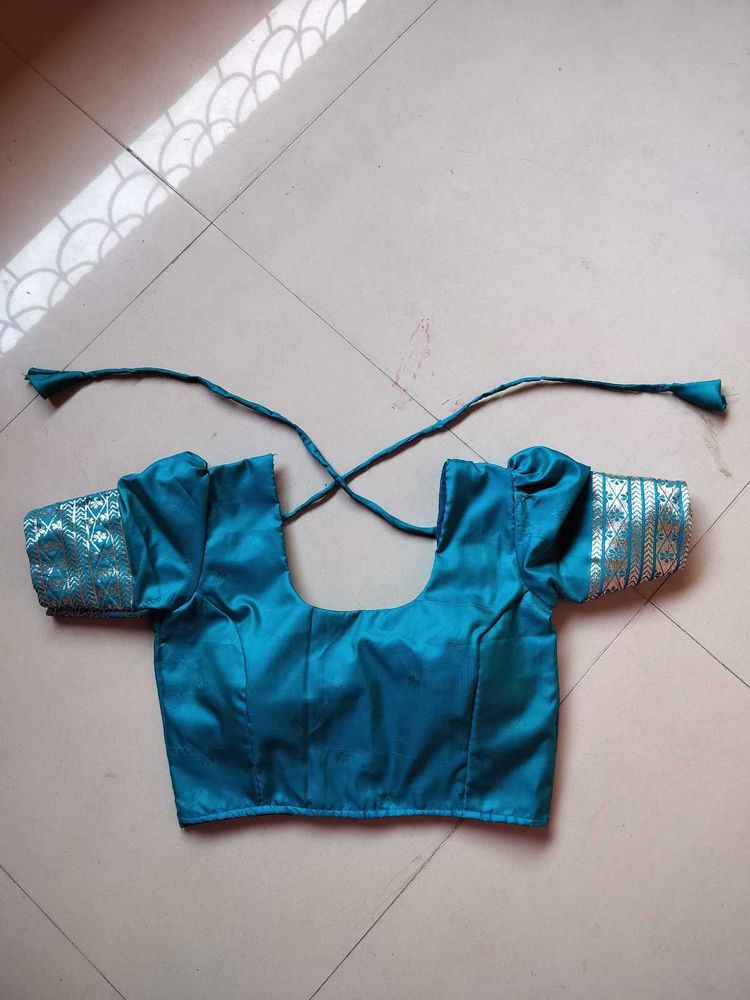 Blue puff Blouse