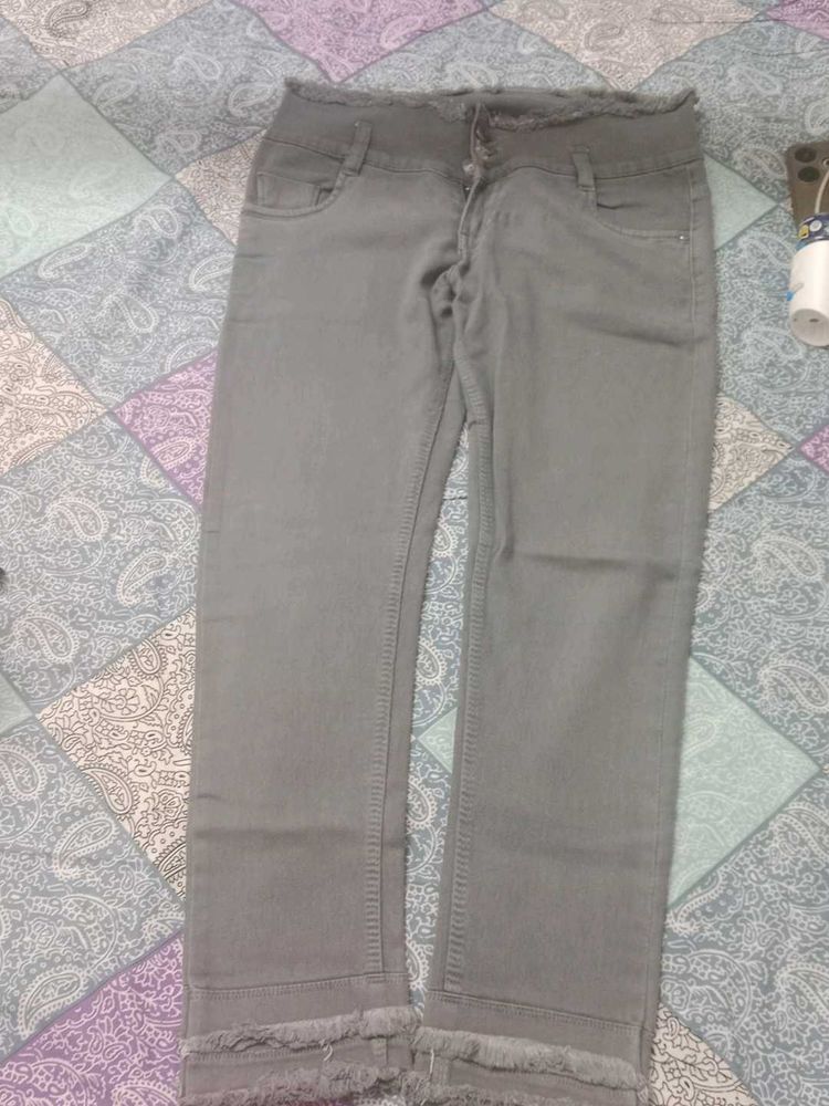 Frayed Hem Grey Jeans