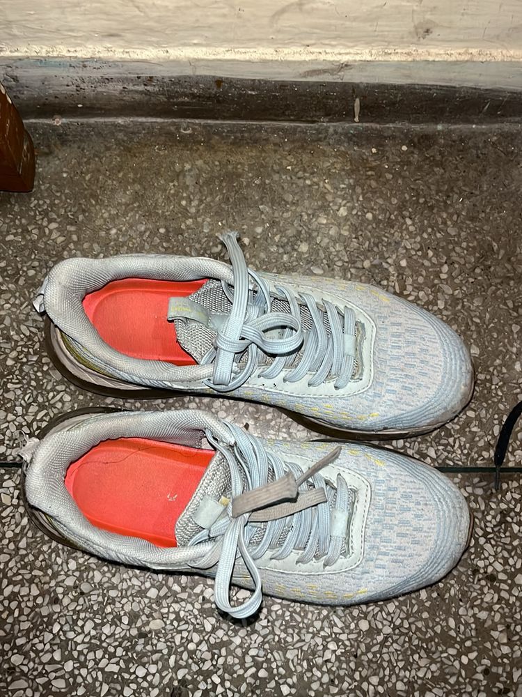 REDTAPE BLUE SPORTS SHOES