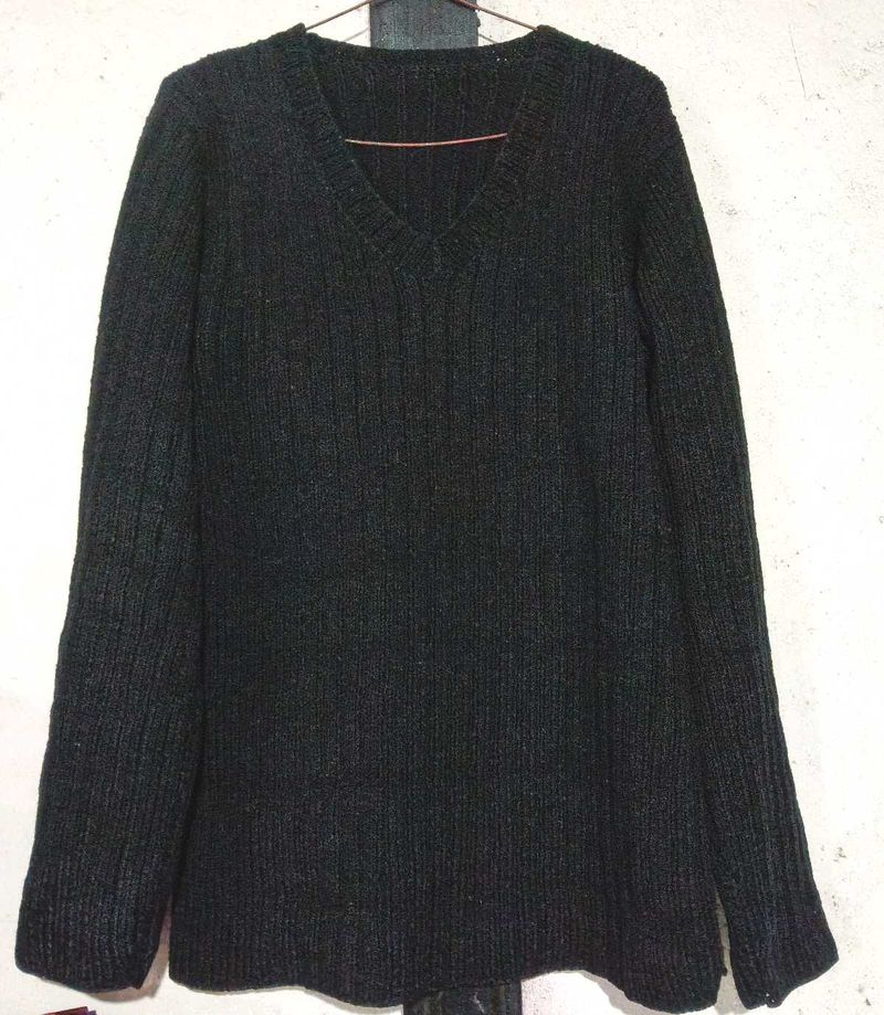 Cozy Black V-Neck Sweater