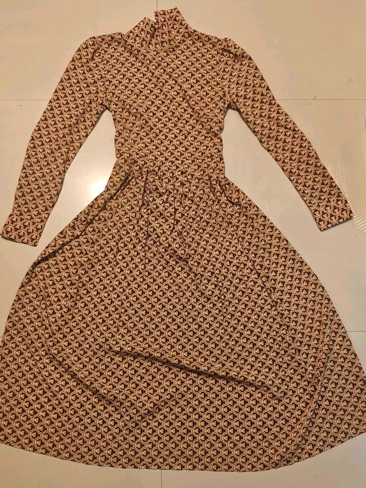 Vintage Patterned Long Sleeve Dress