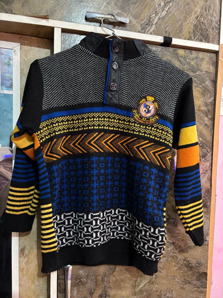 Stylish Patterned Knit Sweater