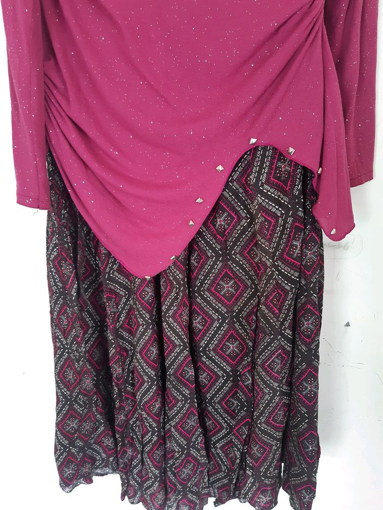 Skirt With Metching Stretch Top Looking Designer