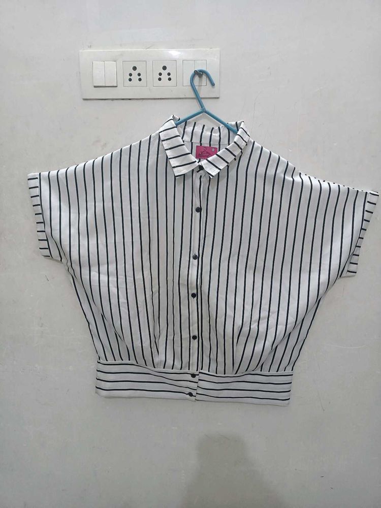 Combo Of 2 Striped Button-Up &amp; Aline Floral Top