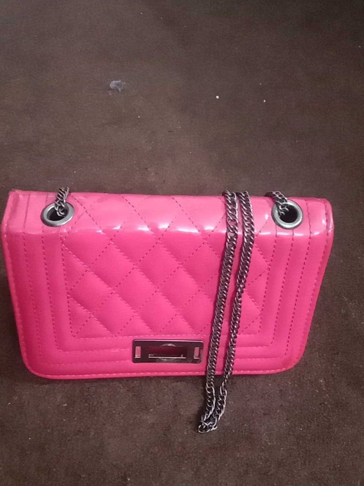 Sling Bag With Chain