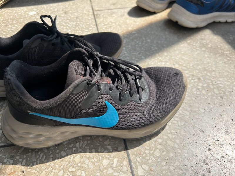 Nike Sports Shoes