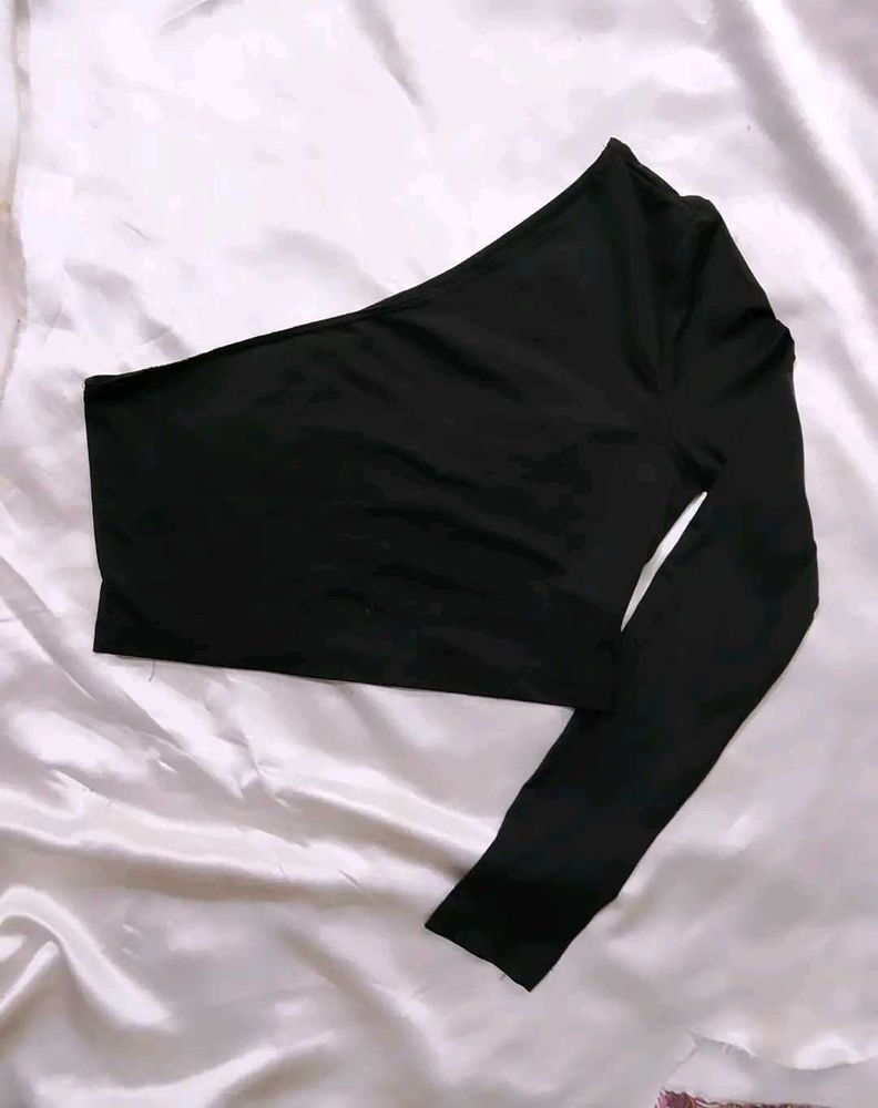 Black One-Shoulder Top