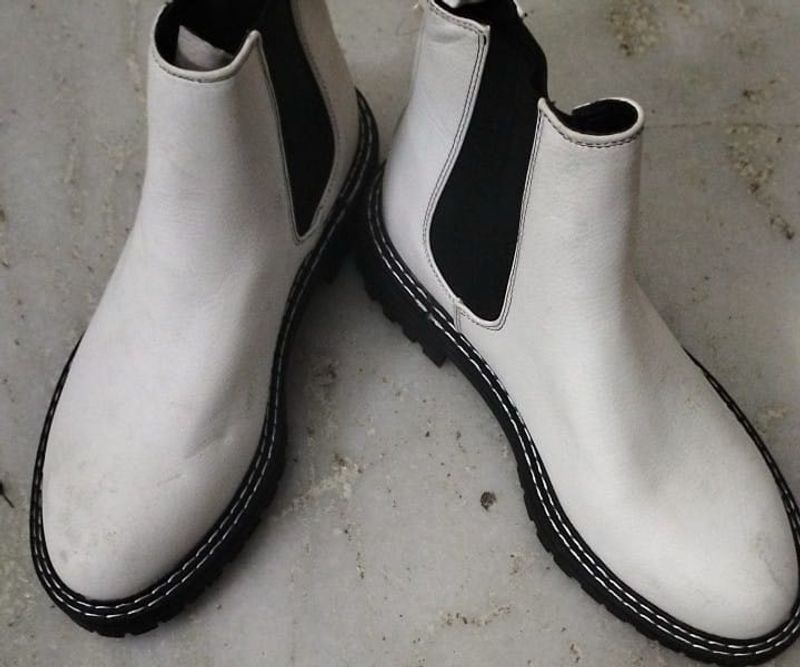 Women’s White Chelsea Boots