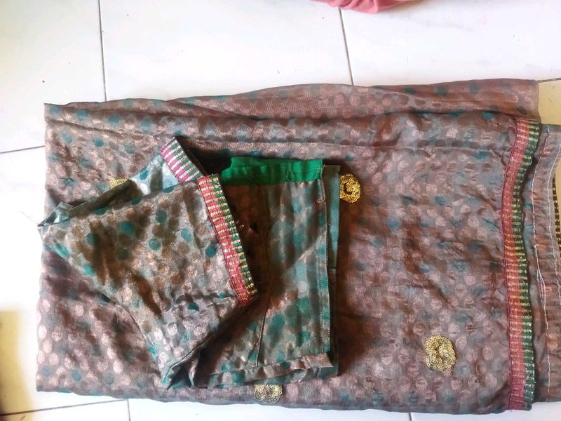 Elegant Saree with Blouse Piece