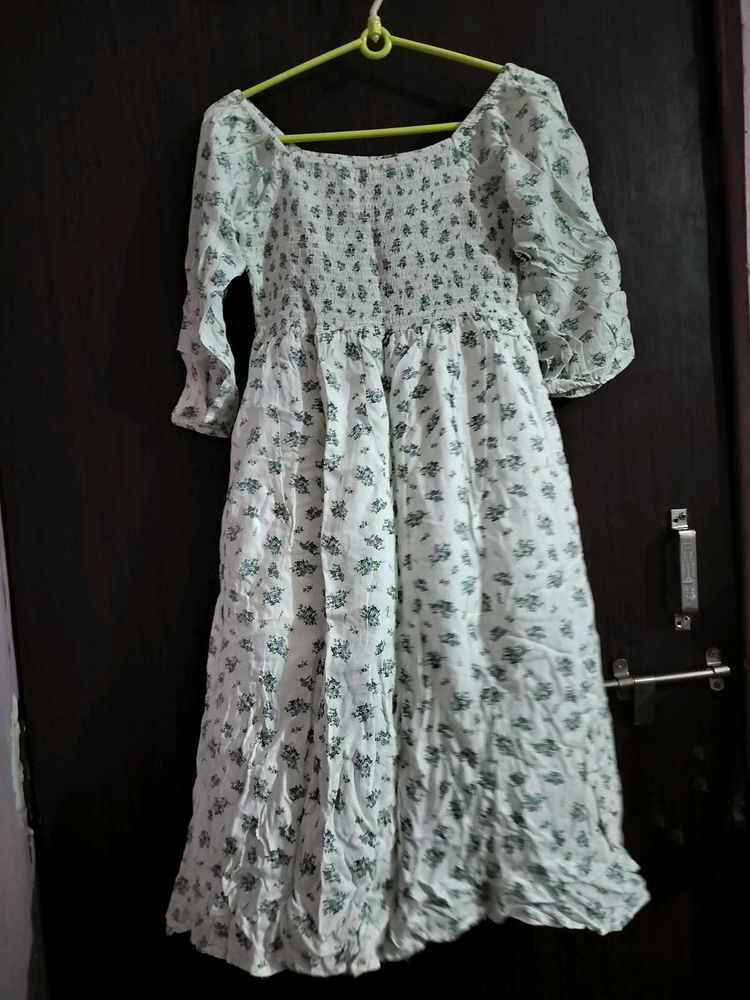 Floral Puff Sleeve Dress with Pockets – Size S