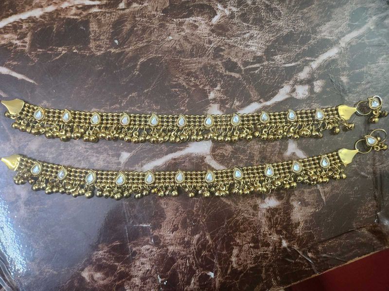 Gold Plated Anklet With Kundan Stones