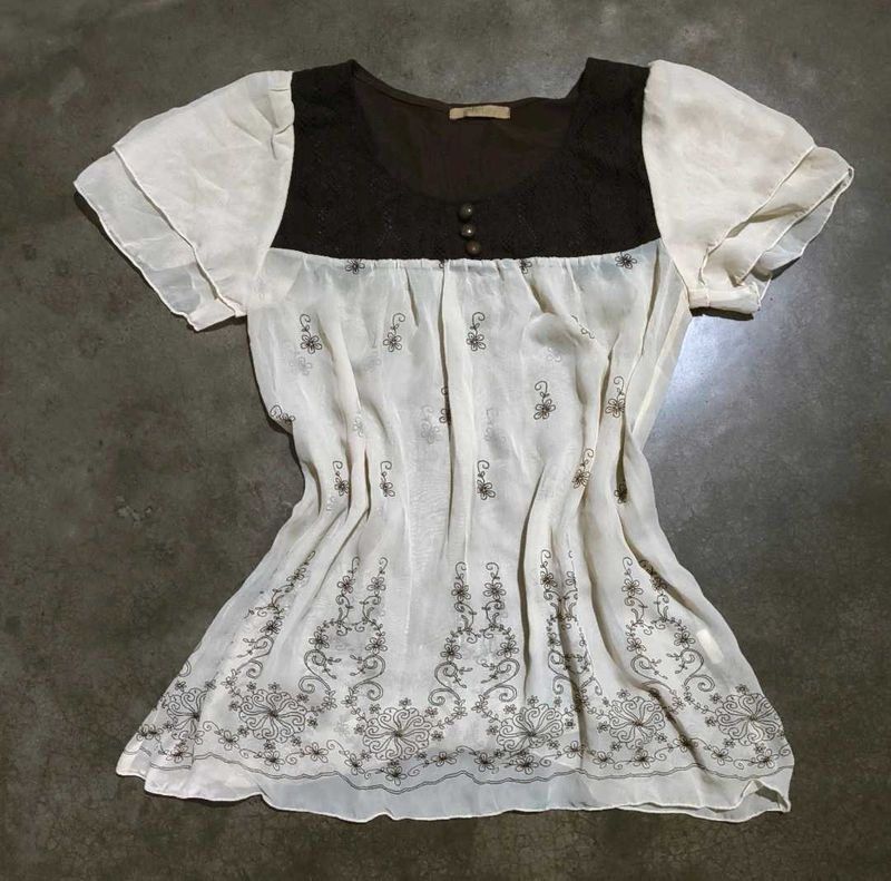 Classic Off White Top