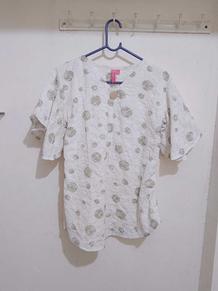 Elegant White Patterned Top