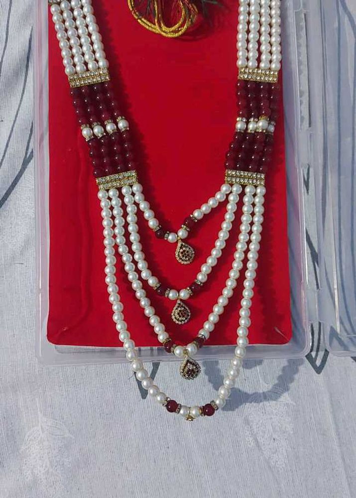 Groom Mala