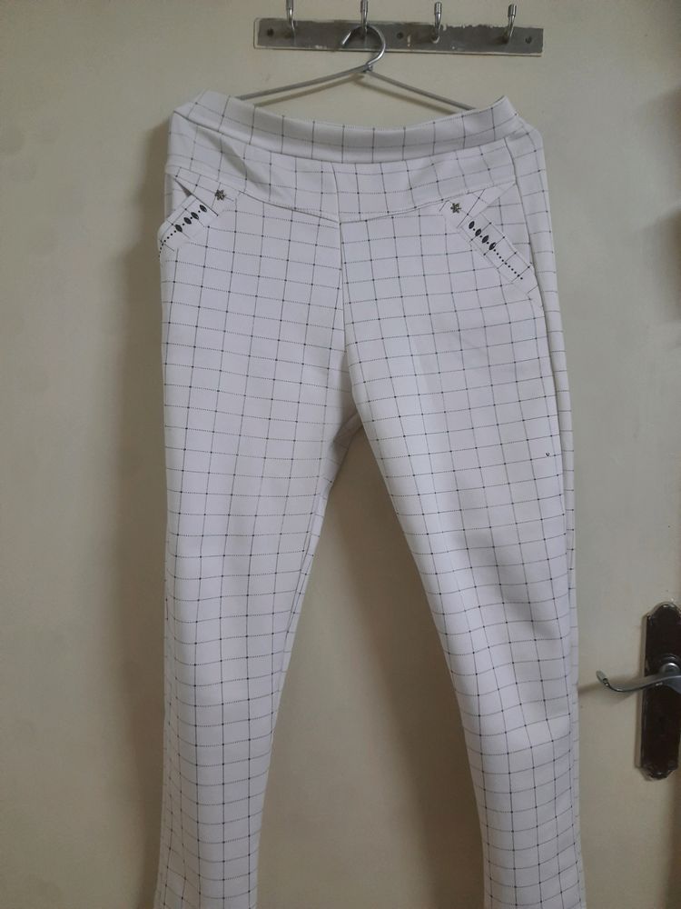 White Free Size Pant.