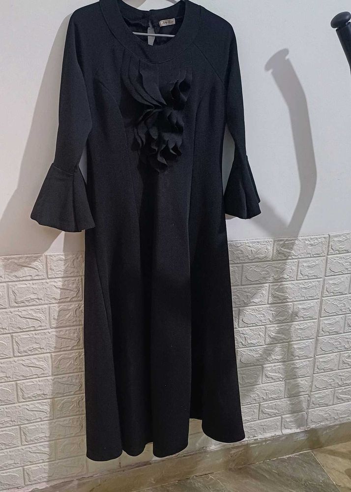Elegant Black Midi Dress