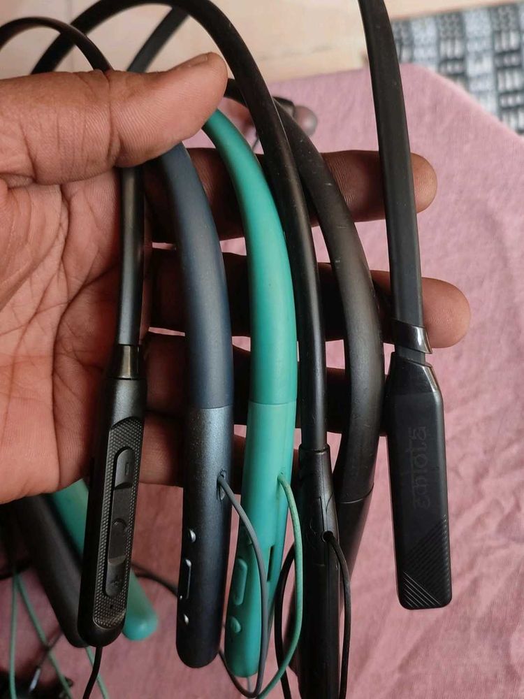 6 pieces Wireless Neckbands