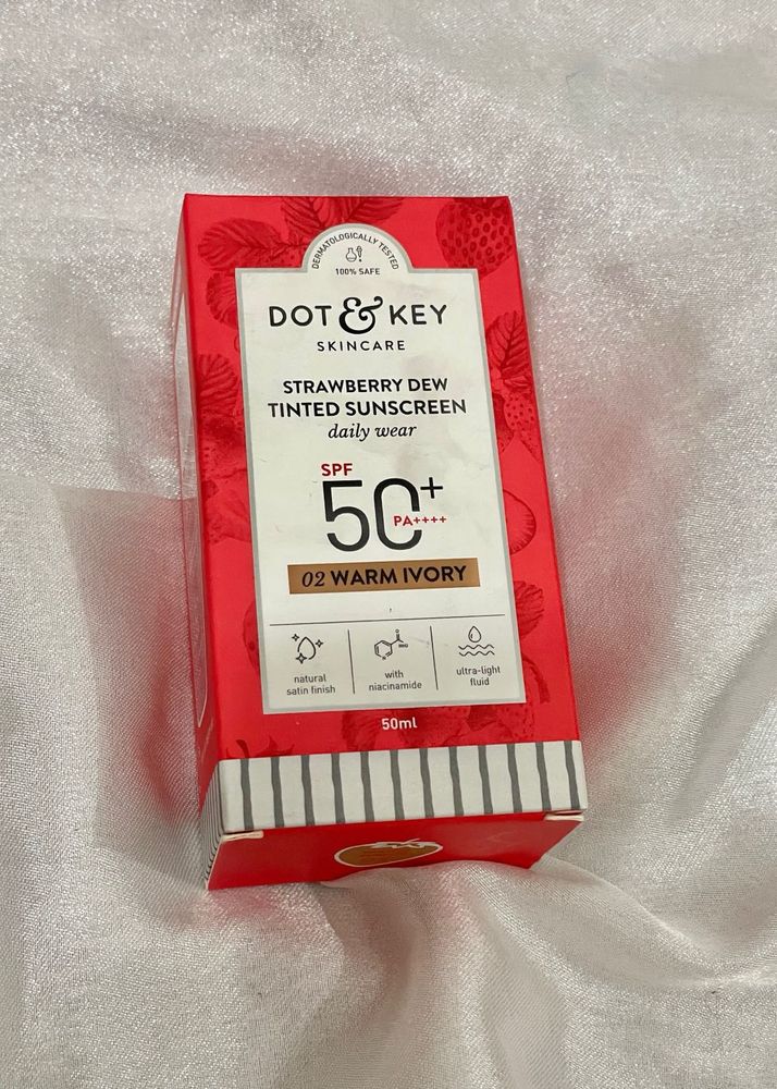 Dot&amp;key Strawberry Dew Tinted Sunscreen 🍓