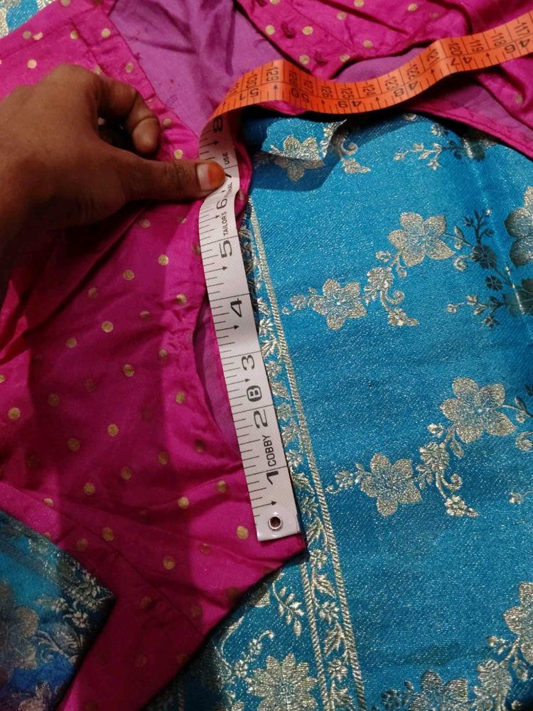 combo sarees (2) with Ethnic matching Blouse