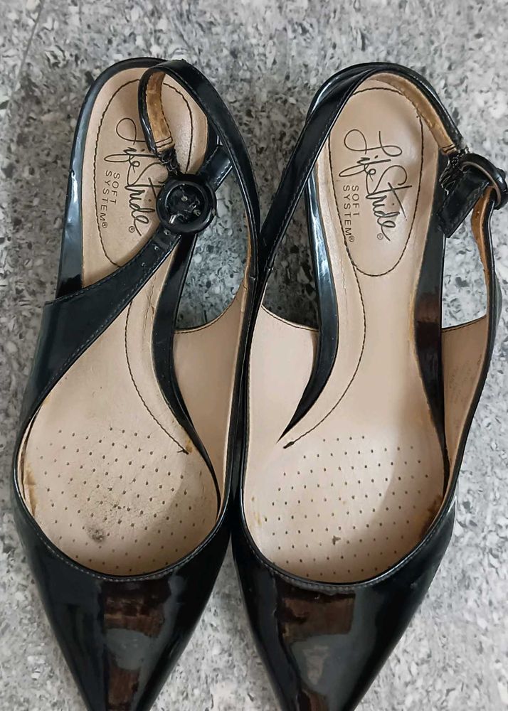 Pointed Toe Sling Back Heels