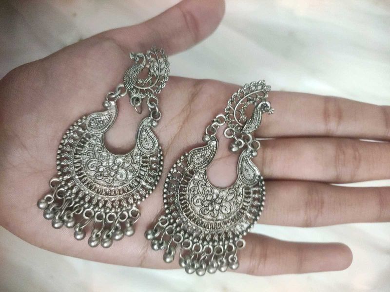 Earings