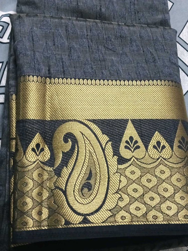 Elegant Grey &amp; Gold Saree