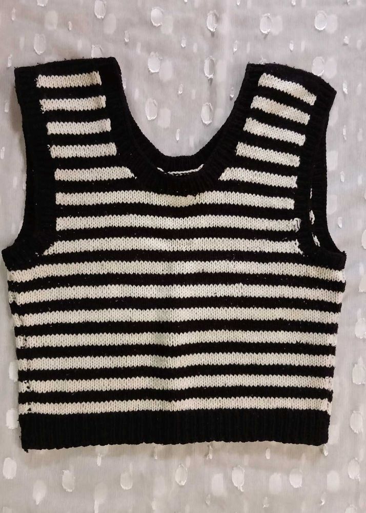 Aesthetic Black And White Top.