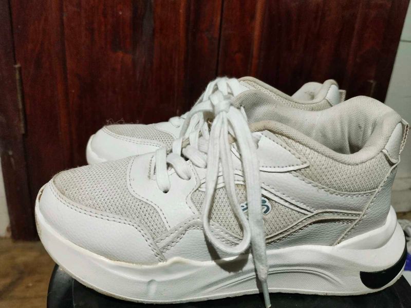 White Fashion Sneakers