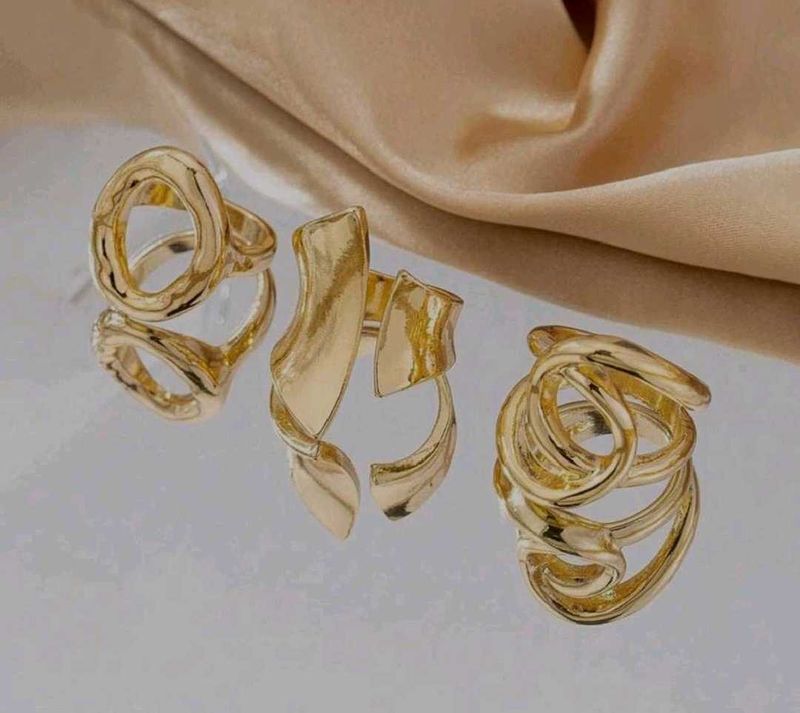 Golden Abstract Ring (Set Of 3)