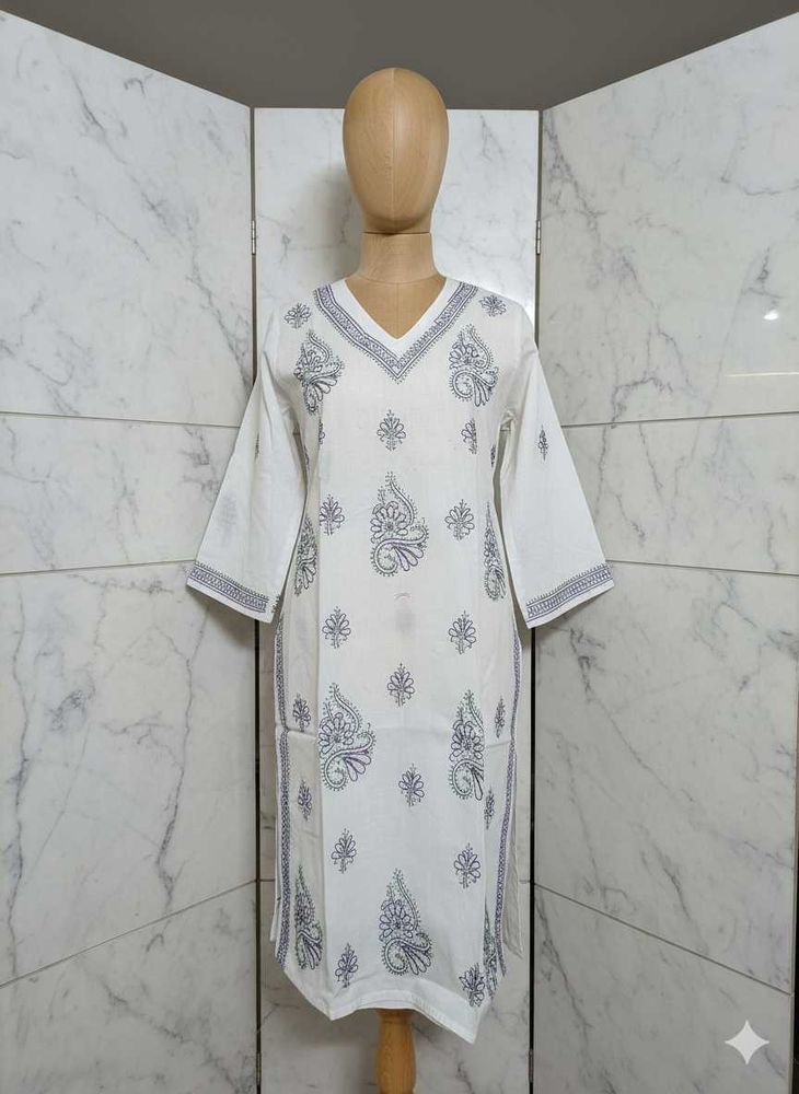 Elegant White Embroidered Kurta