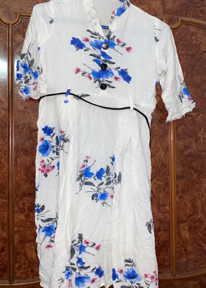 Blue-white Top