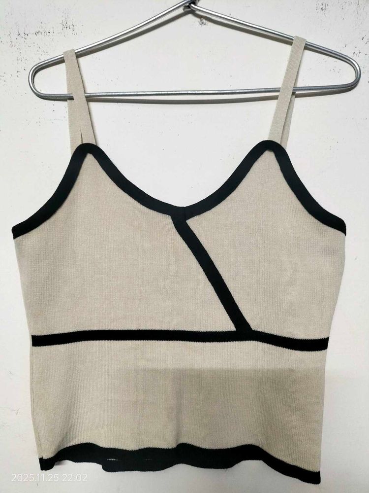 Chic Sleeveless Top