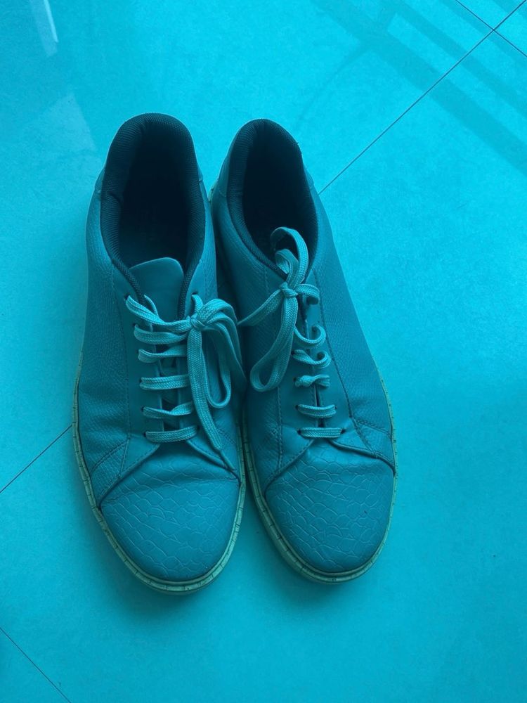 Simple Blue Sneakers