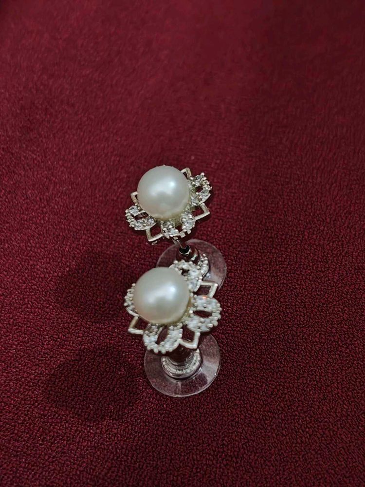 Original Pearl Stud Earrings With Certificate