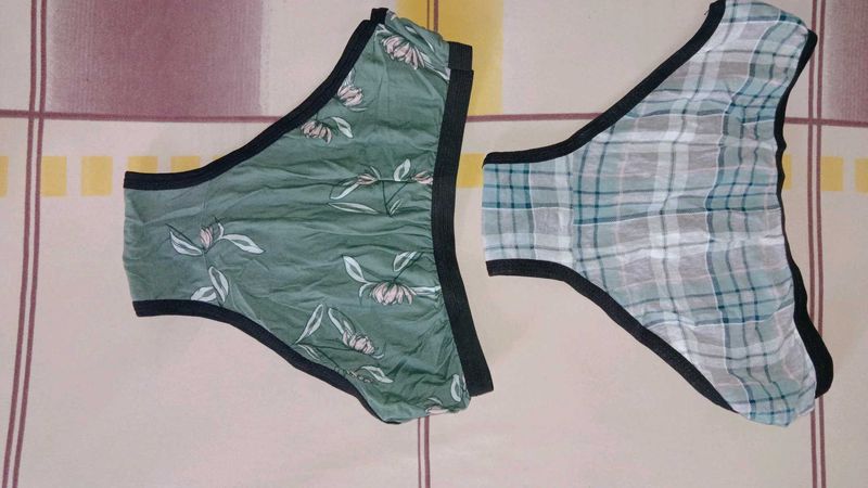 Floral &amp; Plaid Panties🌸🦋