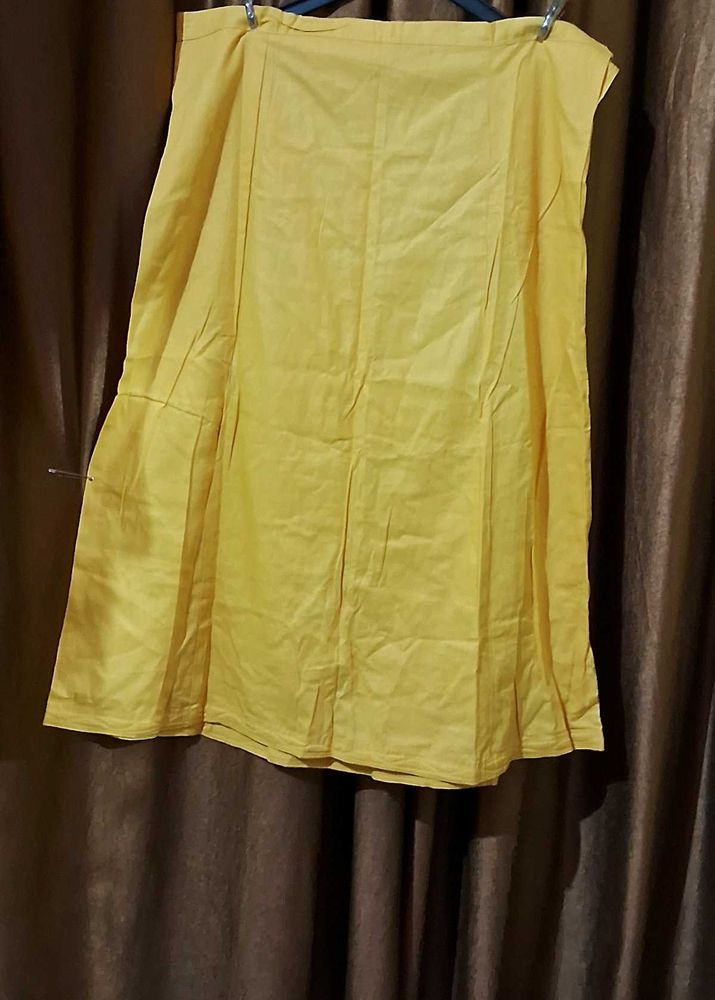 Petticoat Free Size upto 40 Inc