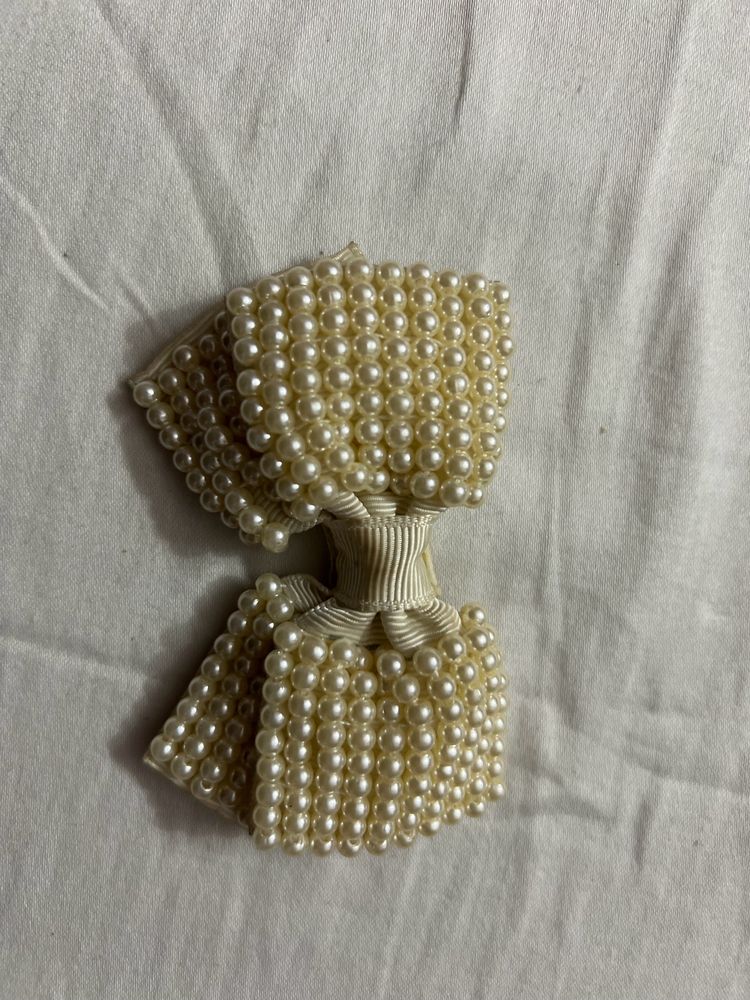 The Pearl Hair Clip