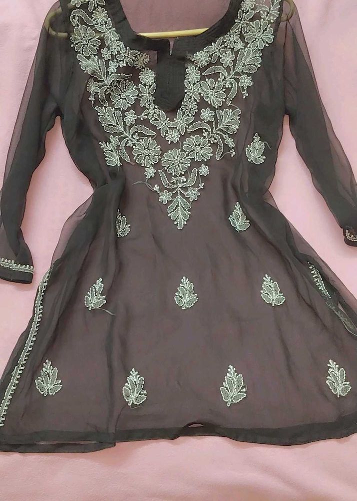 Chikankari Short Kurti