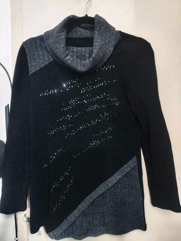 Stylish Black &amp; Gray Sweater