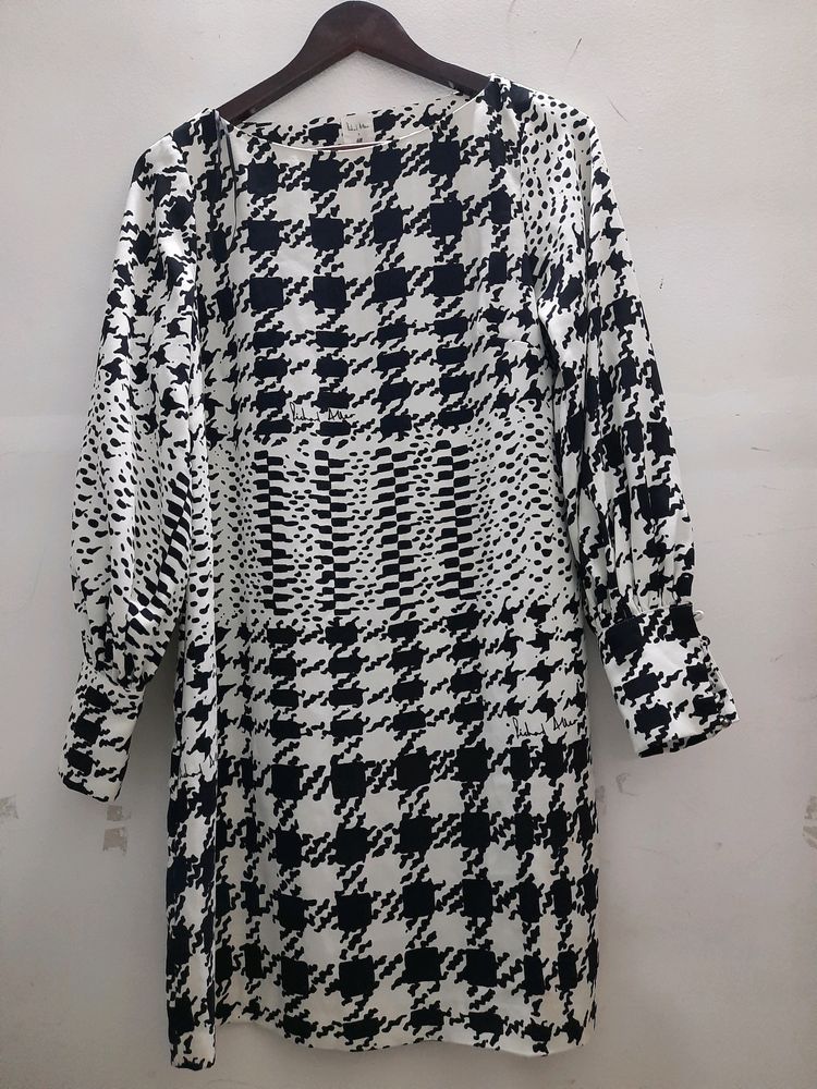 H&amp;M Knee Length Free Size Dress
