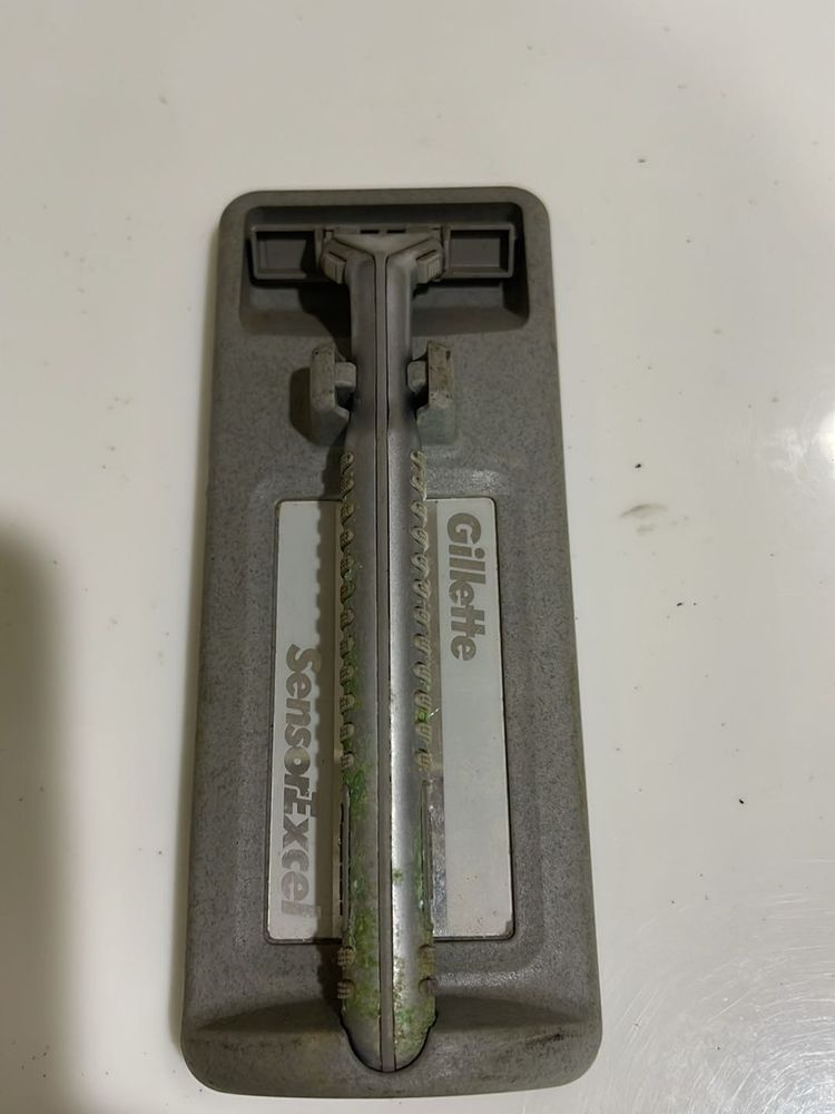 Gillette Razor With Blade