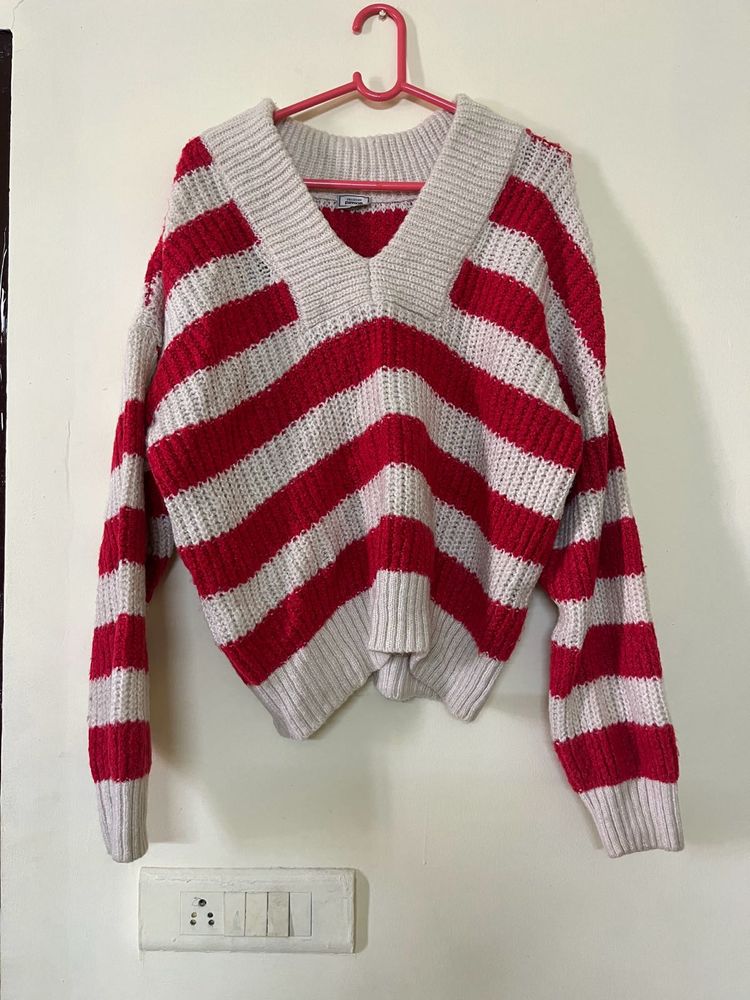 Chic Red &amp; White Striped V-Neck Knit Sweater